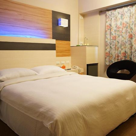 Ying Dai Hotel Tainan Buitenkant foto