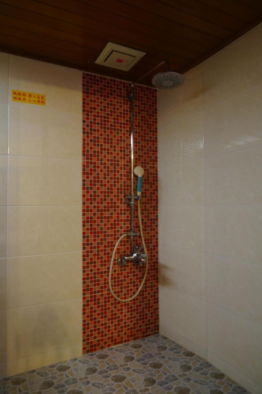 Ying Dai Hotel Tainan Buitenkant foto