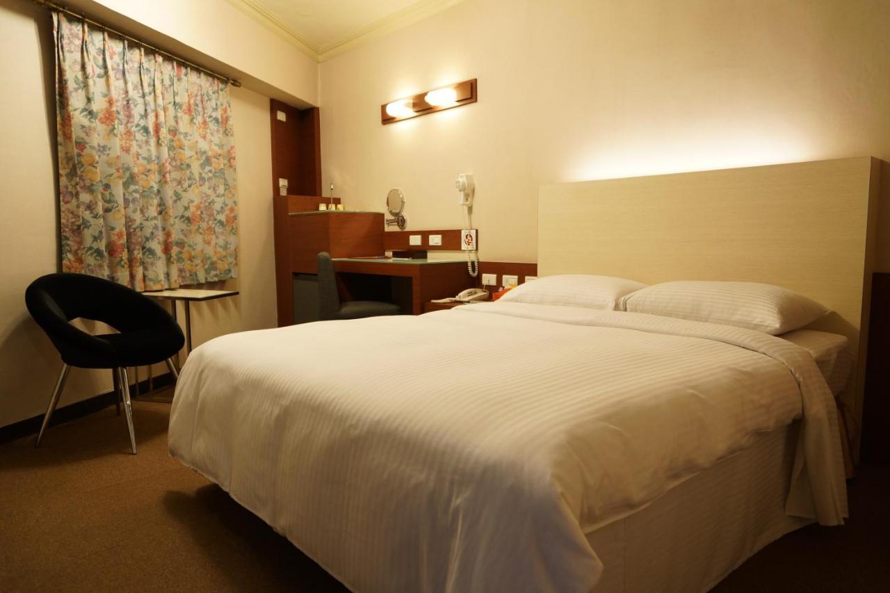 Ying Dai Hotel Tainan Buitenkant foto