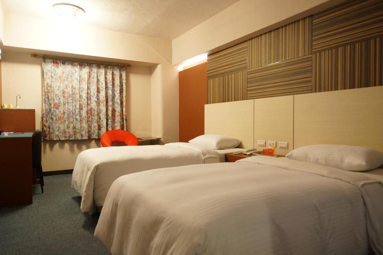 Ying Dai Hotel Tainan Buitenkant foto