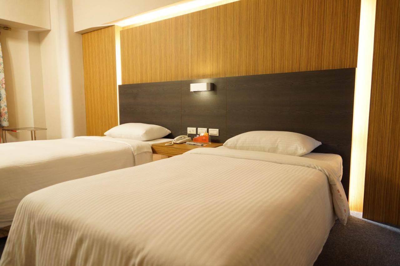 Ying Dai Hotel Tainan Buitenkant foto