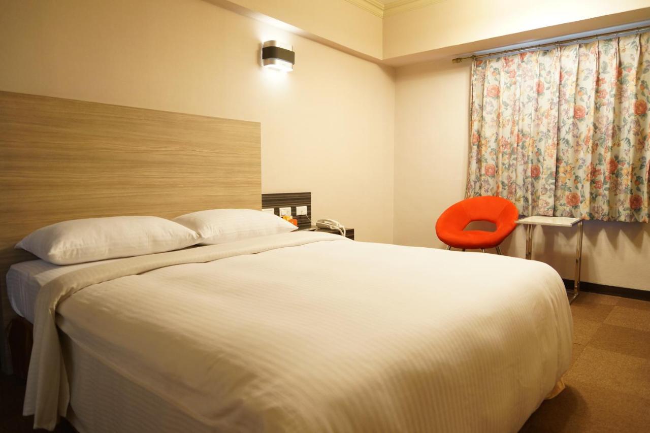 Ying Dai Hotel Tainan Buitenkant foto